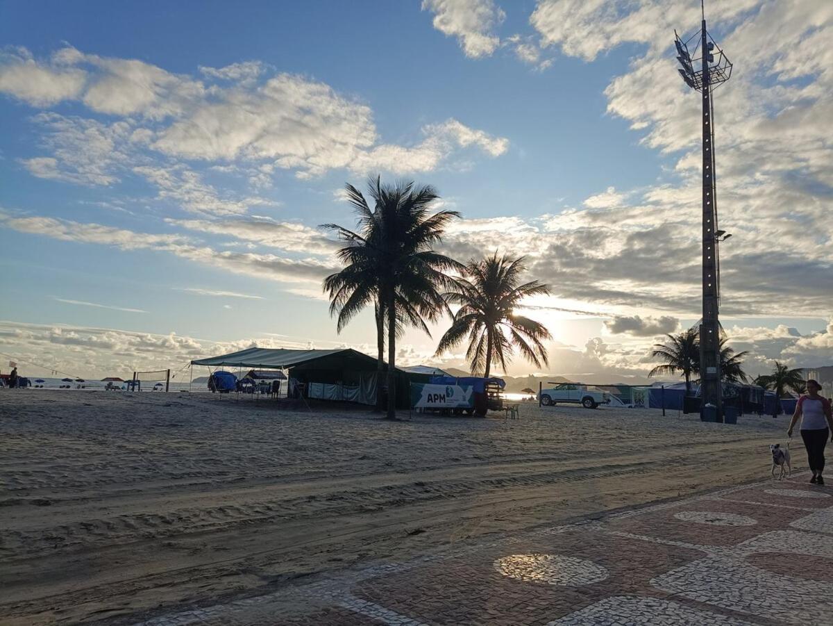 Apartamento Gonzaga With Balcony Overlooking The Sea